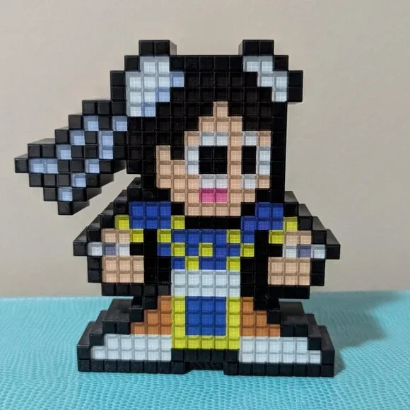 Pixel Pals Chun-Li - Excellent Condition Includes Box - Picture 4 of 5